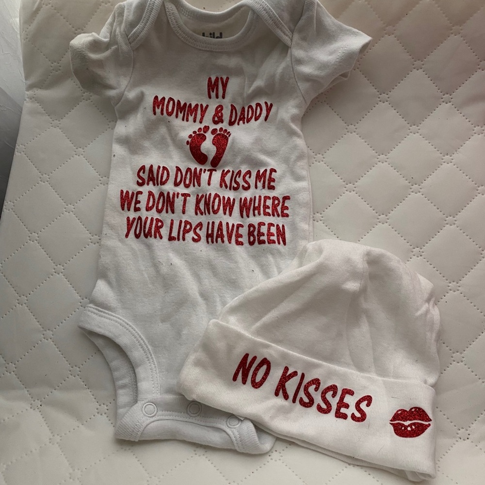 Newborn baby girl outfits